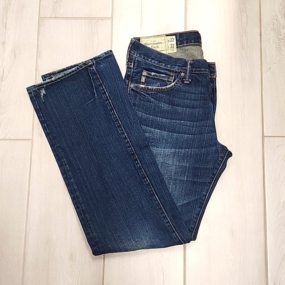 Men's Abercrombie & Fitch The Slim Straight Jeans.